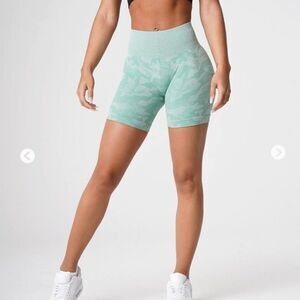 NVGTN Mint Green Camo Seamless Shorts Size Medium NWT